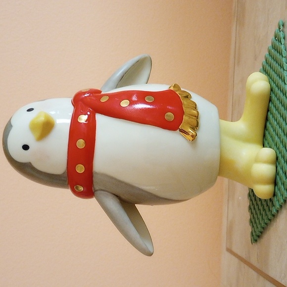 Bobble Head Penguin by LENOX - Winter into Spring - Picture 1 of 9